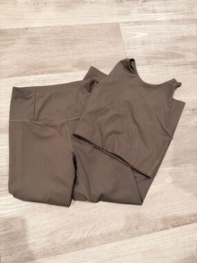 Ribbed Olive Green Active Set - Tank & Leggings XS